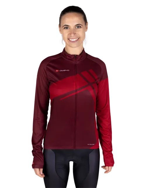  Het model is 175 cm  groot en draagt maat 2