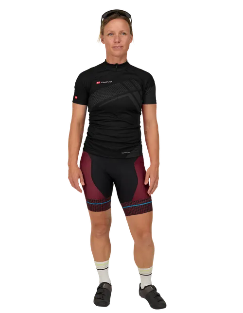  Het model is 162 cm  groot en draagt maat S3