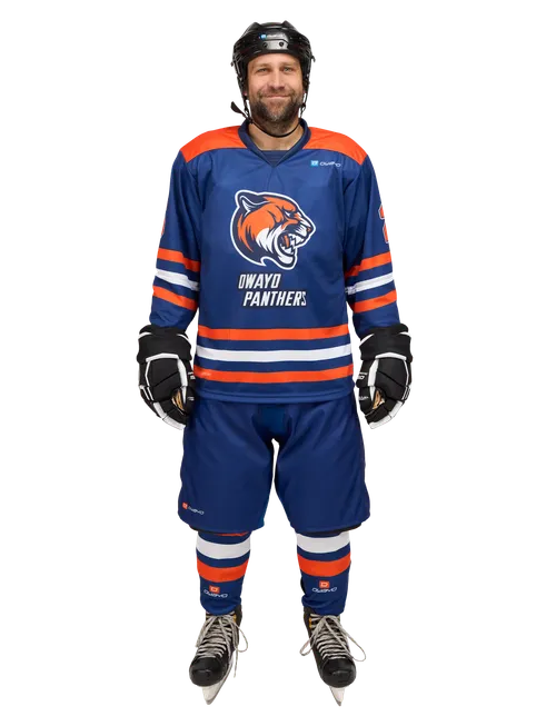  Het model is 175 cm  groot en draagt maat L